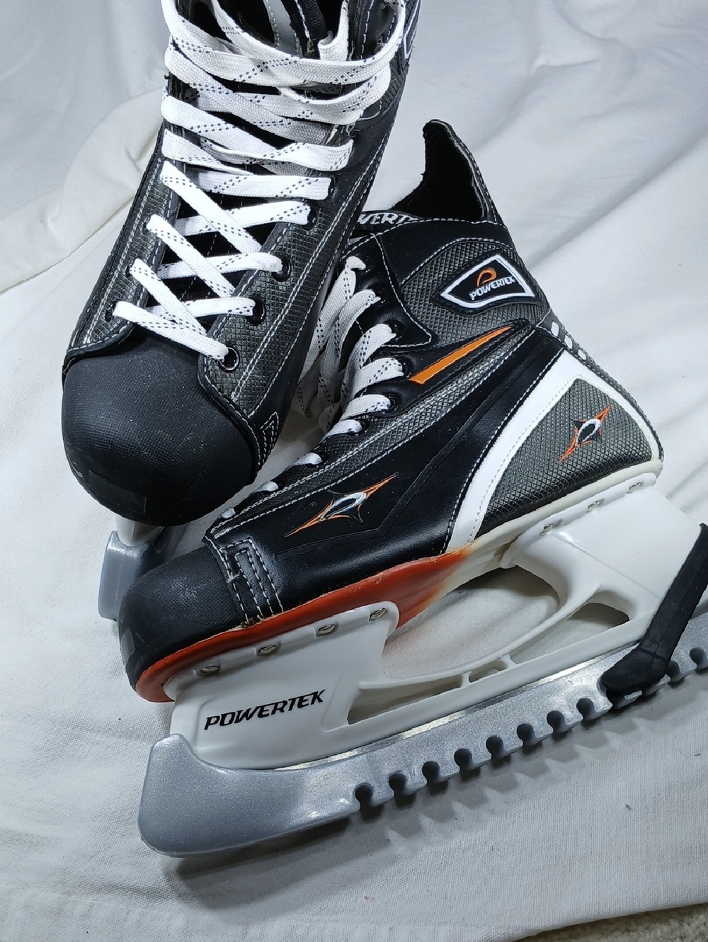 Powertek Men's Black and White Ice Hockey Skates size 9